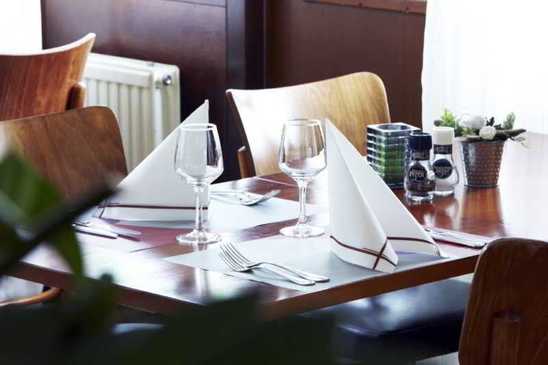 Campanile Hotel & Restaurant Arnhem - ゼーフェナール エクステリア 写真
